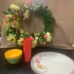 Floral Wreath with Bow and Decorative Set. Inv 494